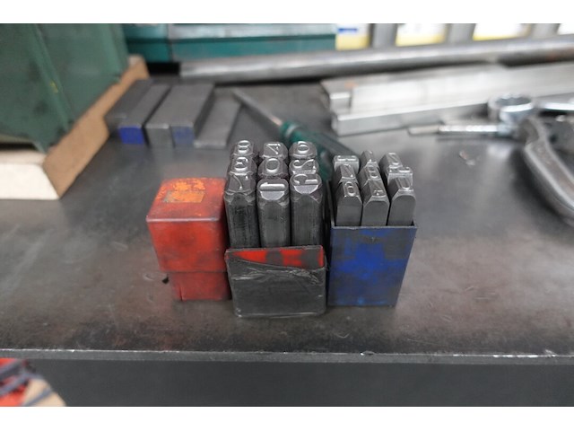 Metalen werktafel - afbeelding 7 van  12