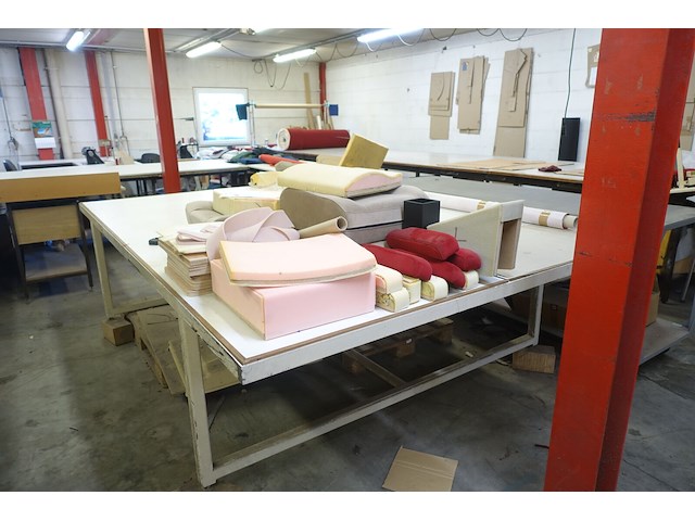 Metalen werktafel - afbeelding 1 van  3