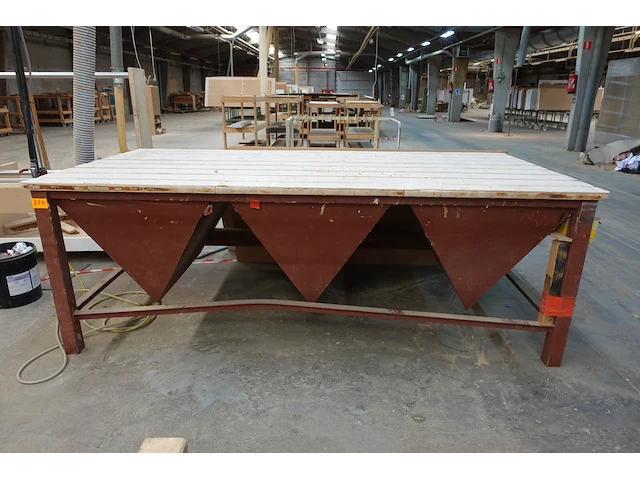 Metalen werktafel - afbeelding 1 van  6