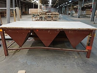 Metalen werktafel
