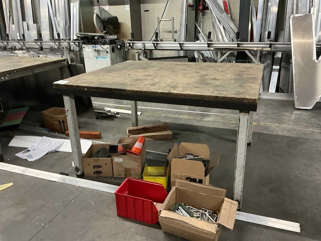 Metalen werktafel - afbeelding 3 van  3