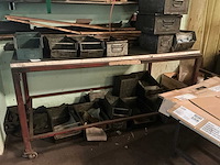 Metalen werktafel - afbeelding 1 van  4