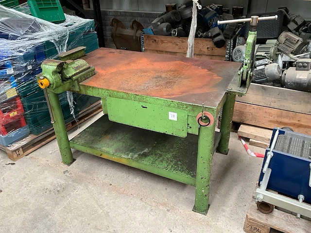 Metalen werktafel - afbeelding 1 van  7