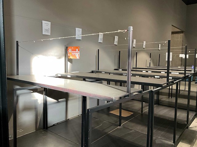 Metalen winkelmeubilair (7x) - afbeelding 4 van  4
