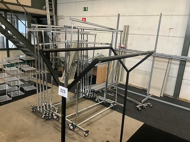 Metalen winkelrekken/kledingrekken (2x) - afbeelding 3 van  3