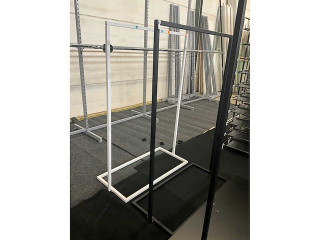 Metalen winkelrekken/kledingrekken (4x) - afbeelding 6 van  8