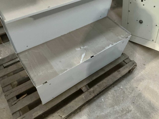 Metalen winkelstelling - afbeelding 3 van  5