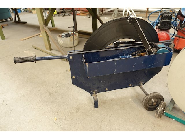 Metalen/kunststof omsnoeringsband op haspel - afbeelding 3 van  5