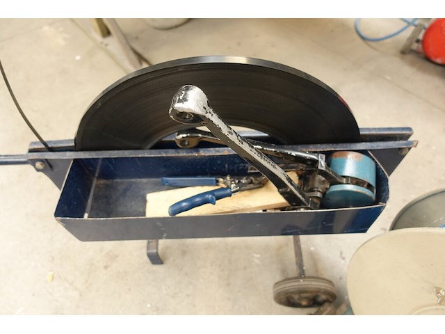 Metalen/kunststof omsnoeringsband op haspel - afbeelding 5 van  5