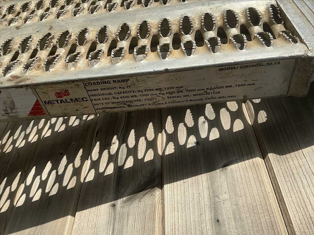 Metalmec oprij container rampen - afbeelding 4 van  4