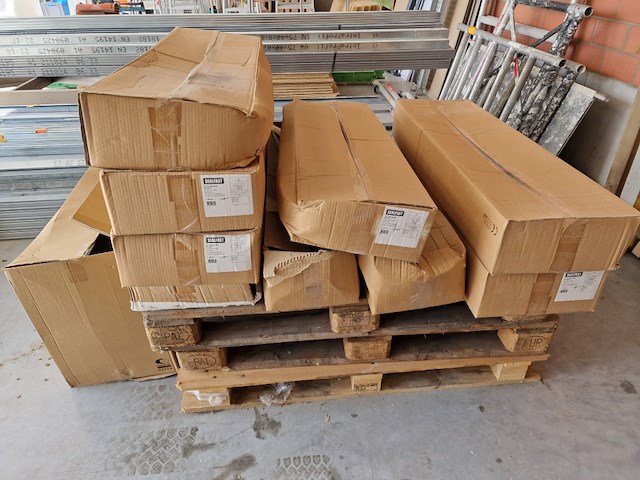 Metalstud en aanverwante - afbeelding 3 van  15