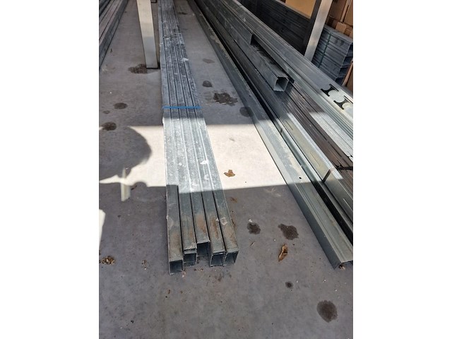 Metalstud en aanverwante - afbeelding 10 van  15
