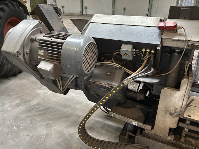 Metora vmb 455ds bandzaagmachine met rollenbaan - afbeelding 10 van  30