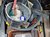 Metserskuip + inhoud - afbeelding 1 van  5