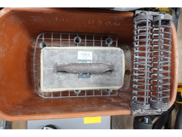 Metserskuip + inhoud - afbeelding 2 van  5