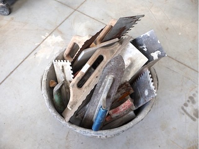 Metserskuip met inhoud - afbeelding 2 van  4