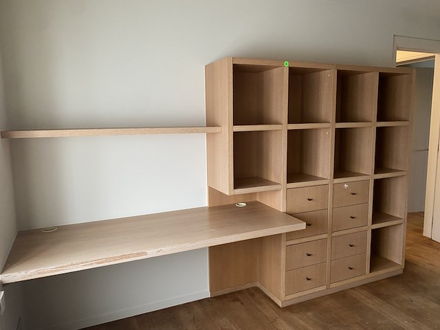 Meubel met bureau - kast - afbeelding 1 van  4