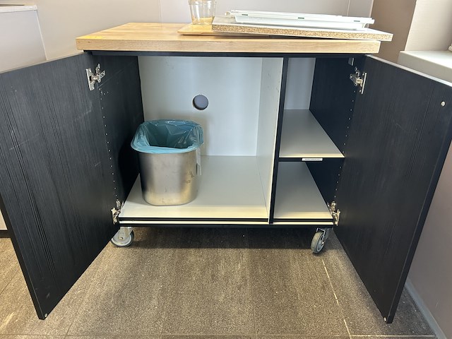 Meubel / transportkar op wielen 100x66x83cm - afbeelding 2 van  2