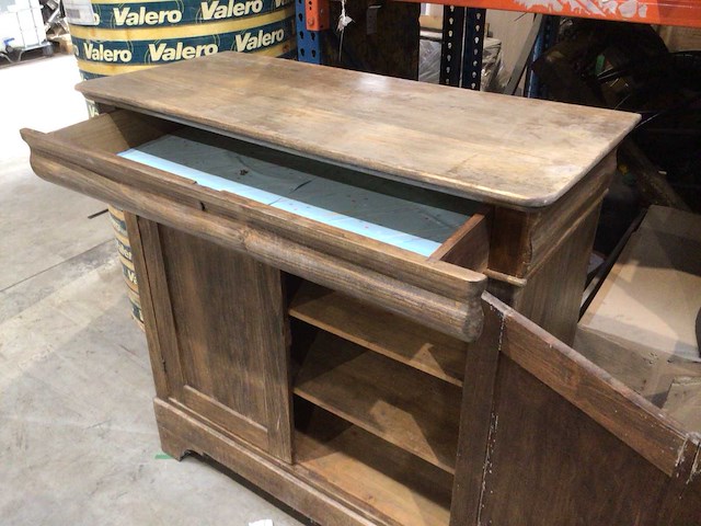 Meubels /tafel/kast - afbeelding 2 van  2