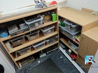 Meubelset met gereedschap en ijzerwaren