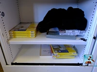 Meubelset met inhoud - afbeelding 5 van  13