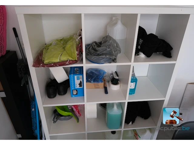 Meubelset met inhoud - afbeelding 8 van  12