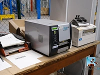 Meubilair met computeruitrusting - afbeelding 8 van  13