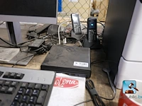 Meubilair met computeruitrusting - afbeelding 10 van  13