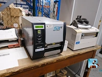 Meubilair met computeruitrusting - afbeelding 12 van  13