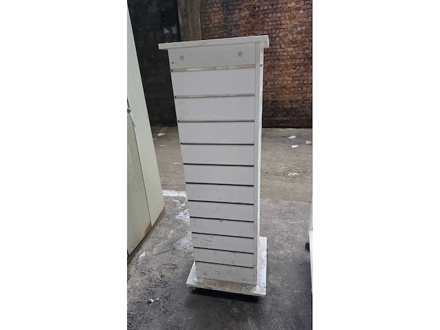 Meuble de magasin (3x) - afbeelding 2 van  5
