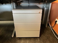 Mewaf hoekbureau + vergaderset - afbeelding 11 van  17