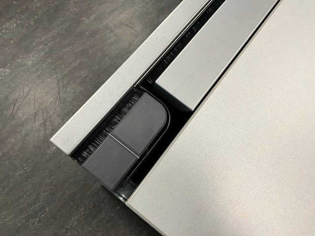 Mewaf hoekbureau + vergaderset - afbeelding 15 van  17