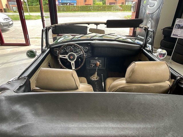 Mg mgb roadster vintage auto's > 15 - afbeelding 10 van  25