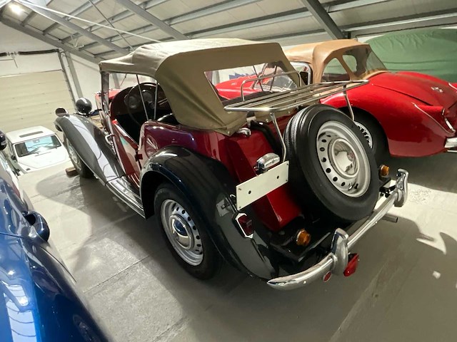 Mg td classic car - afbeelding 8 van  12