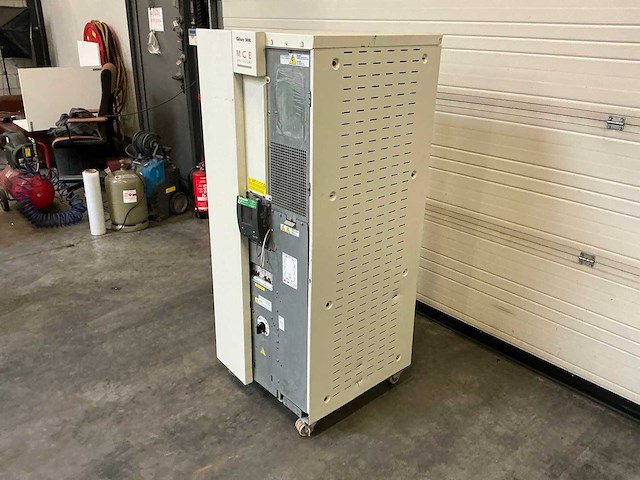 Mge galaxy 300 ups-systeem - afbeelding 7 van  11