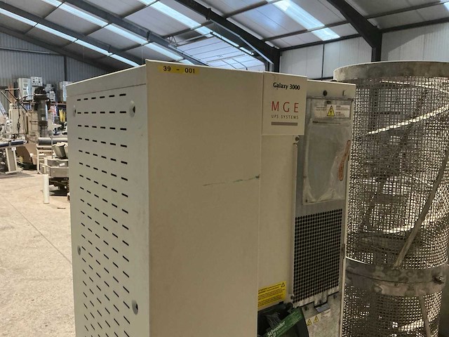Mge galaxy 3000 ups-systeem - afbeelding 3 van  8