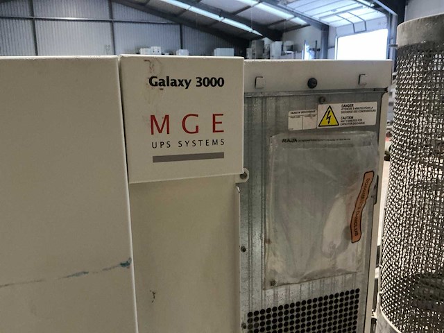 Mge galaxy 3000 ups-systeem - afbeelding 7 van  8