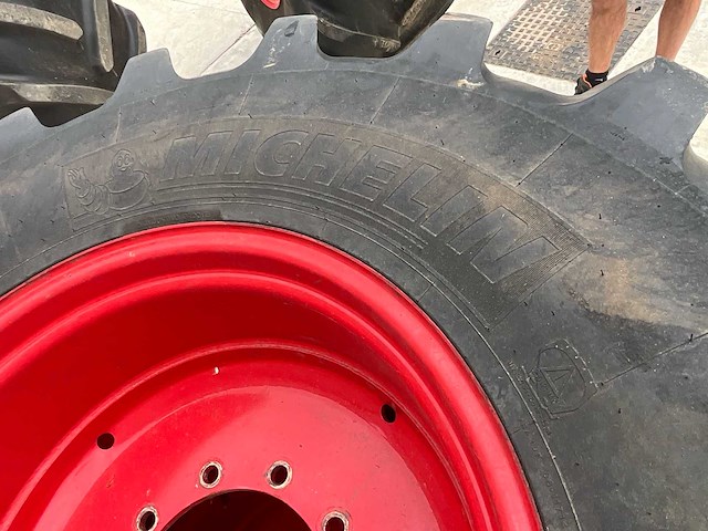 Michelin band op velg 600/65 r28 (2x) - afbeelding 9 van  12