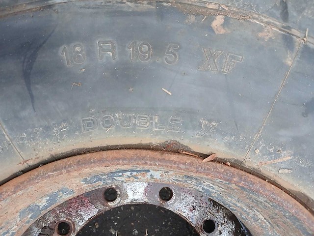 Michelin bandenkraanband 18r19.5 - heavy duty - afbeelding 4 van  4