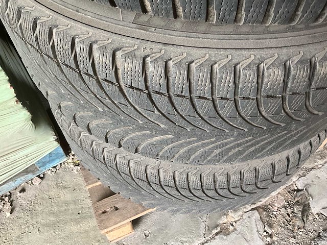 Michelin latitude alpin - 4 winterwielen - afbeelding 4 van  8