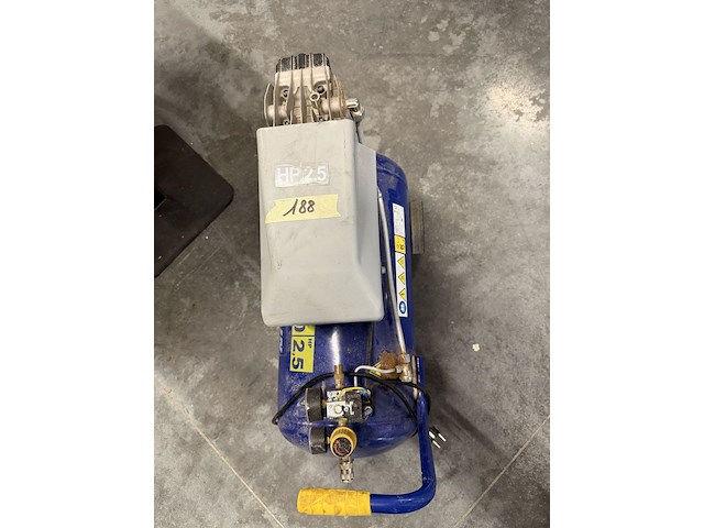 Michelin mb24 luchtcompressor - afbeelding 1 van  3