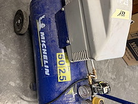 Michelin mb24 luchtcompressor - afbeelding 3 van  3