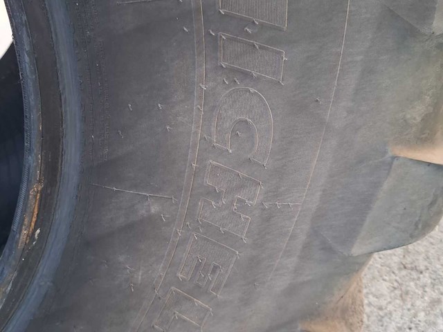 Michelin mega x bib banden, velgen & velgen - afbeelding 6 van  7