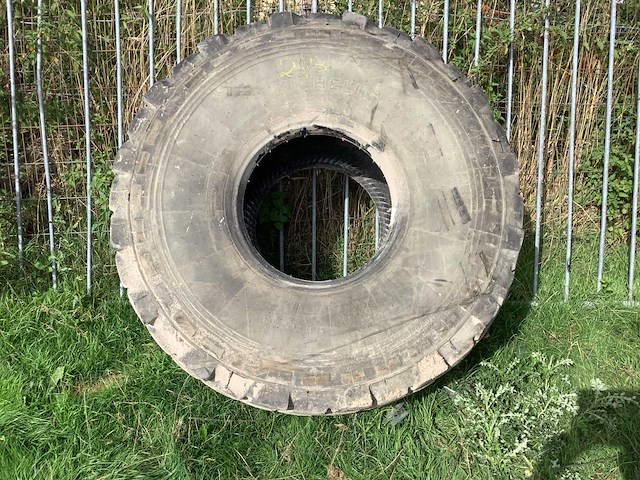 Michelin vrachtwagenband 24r20.5 xs - afbeelding 1 van  4