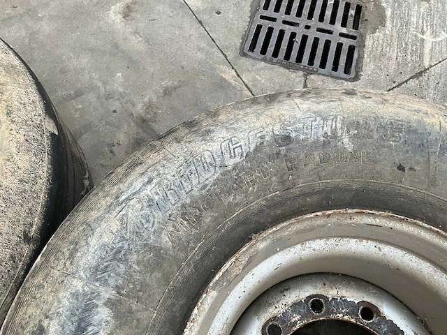 Michelin vrachtwagenband met velg (2x) - afbeelding 4 van  17