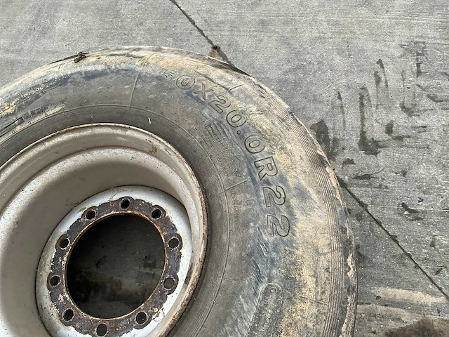 Michelin vrachtwagenband met velg (2x) - afbeelding 16 van  17