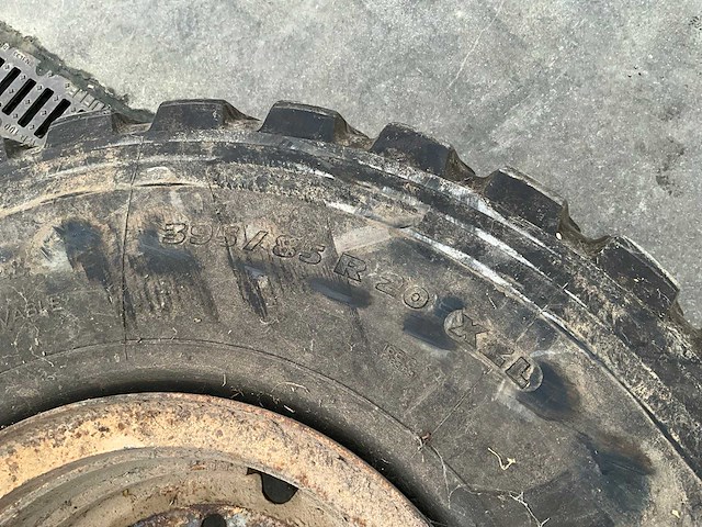 Michelin vrachtwagenband met velg (2x) - afbeelding 7 van  17