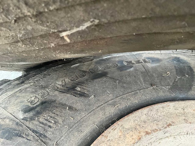 Michelin vrachtwagenband met velg (2x) - afbeelding 10 van  17