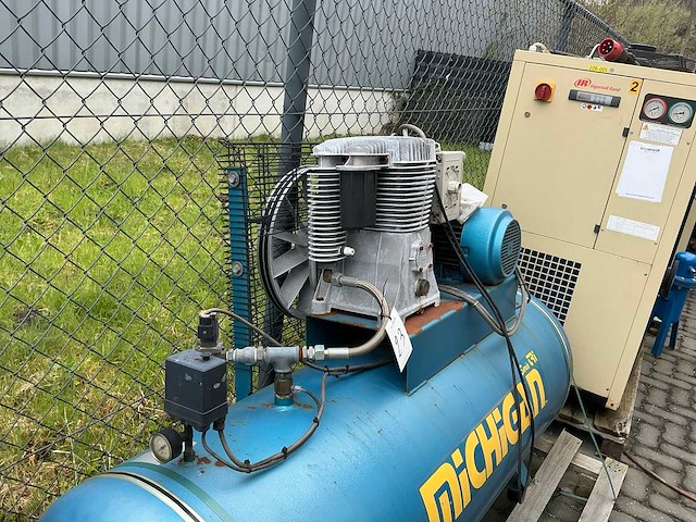 Michigan luchtcompressor - afbeelding 2 van  3