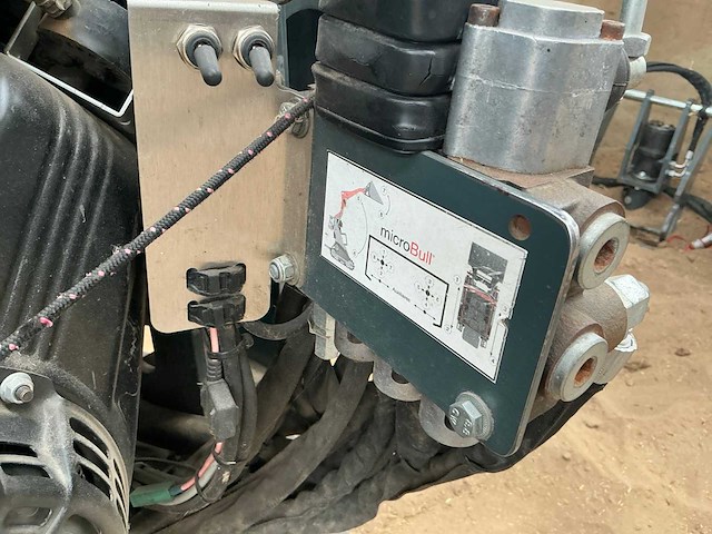 Micro bull pro ii 200 mini lader - afbeelding 9 van  15